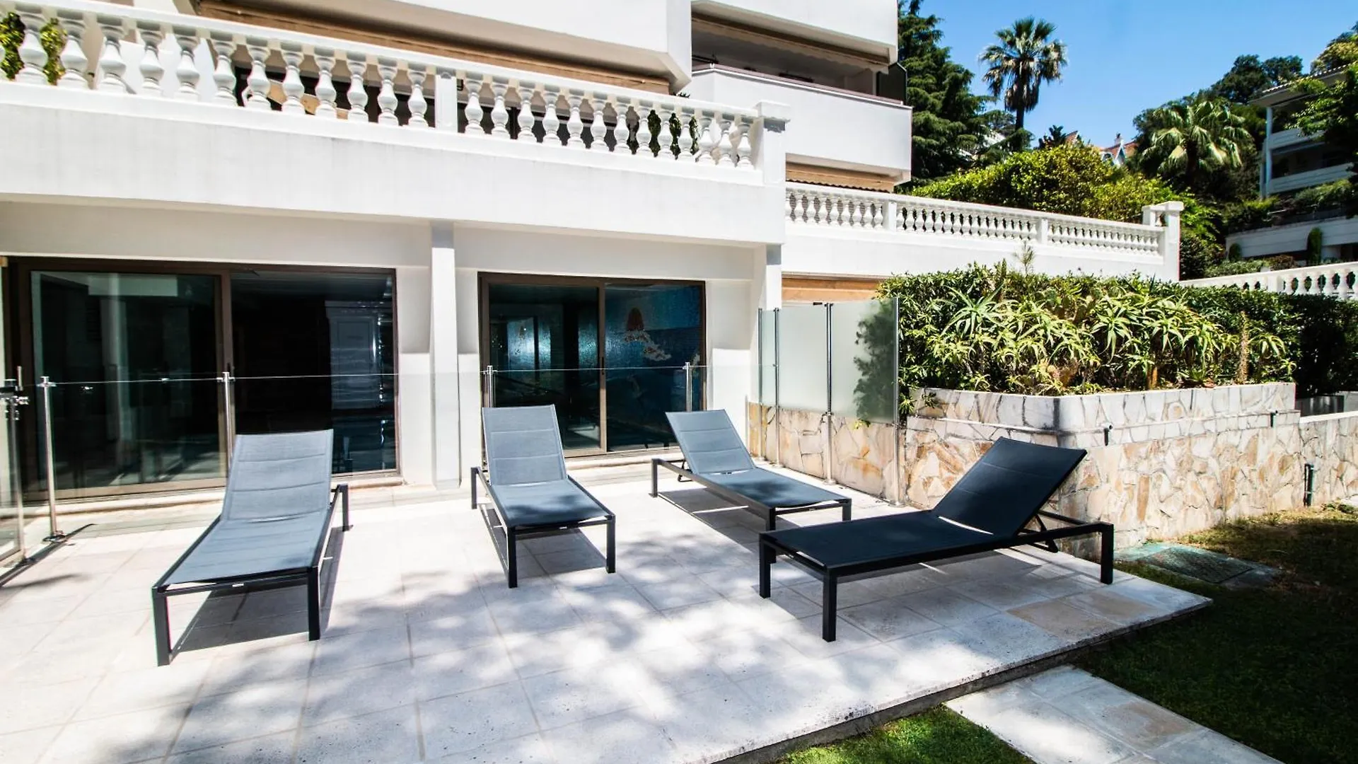 Apartment Calme Absolu, Elegant Et Arbore Avec Piscine Cannes