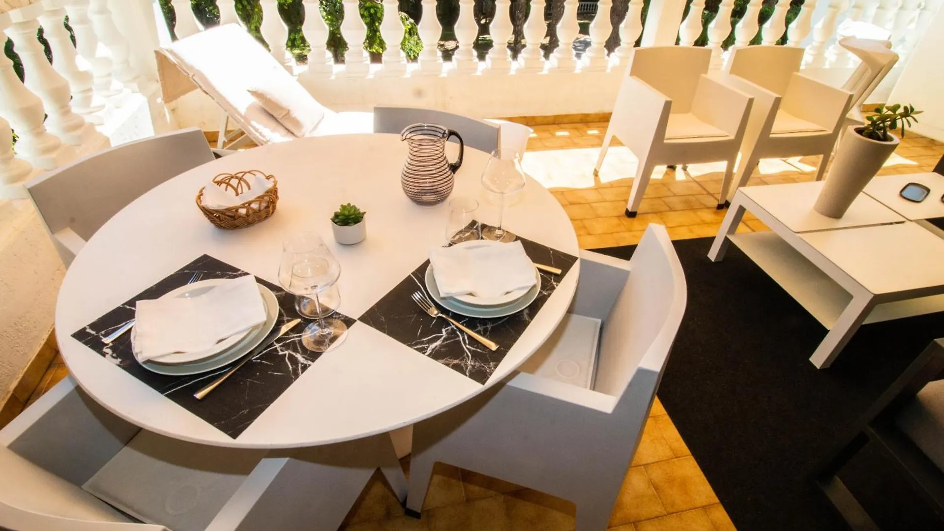Apartment Calme Absolu, Elegant Et Arbore Avec Piscine Cannes