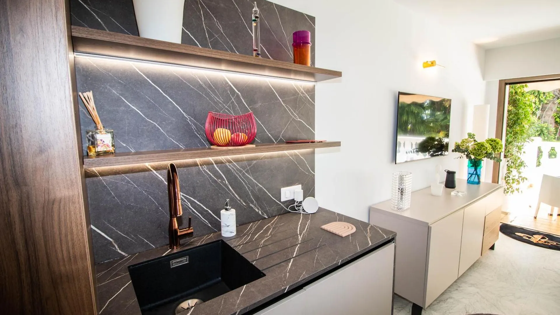 Apartment Calme Absolu, Elegant Et Arbore Avec Piscine Cannes