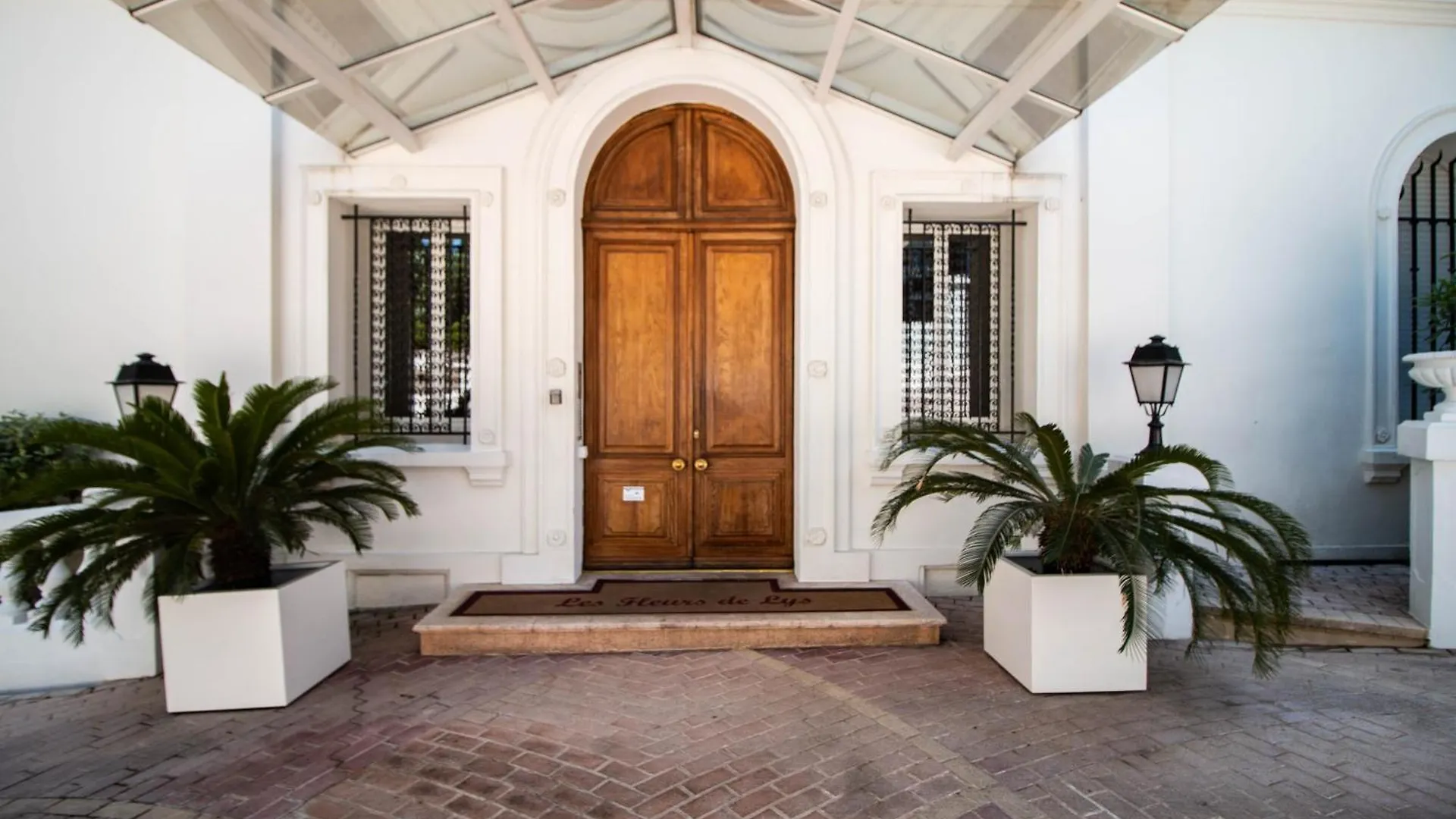 Calme Absolu, Elegant Et Arbore Avec Piscine Cannes Apartment