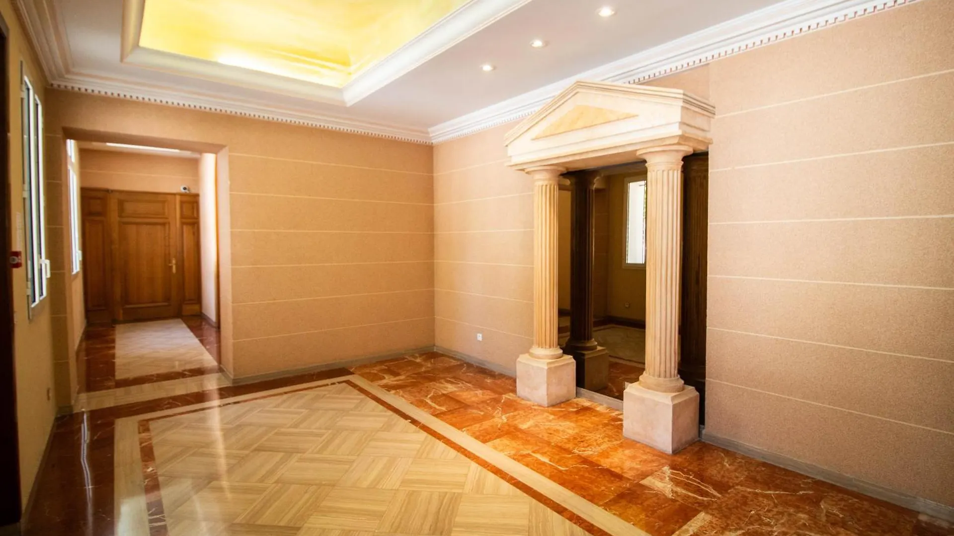 Calme Absolu, Elegant Et Arbore Avec Piscine Cannes France